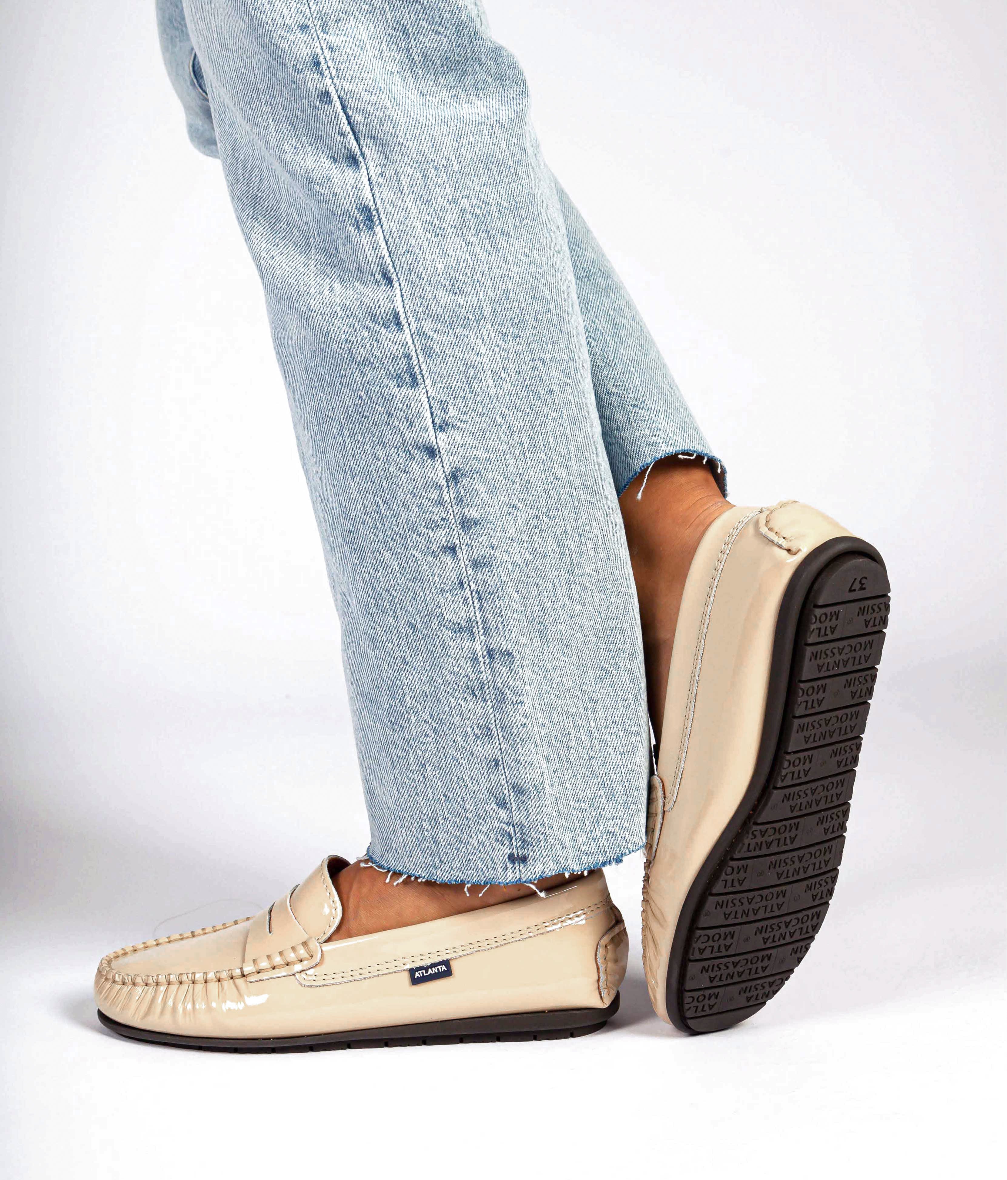 Penny Moccasins in Patent Leather - Beige - Atlanta Mocassin